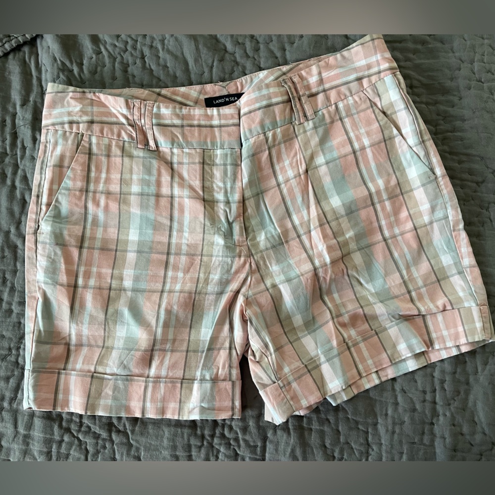 Plaid Land’n Sea shorts size 10